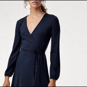 Aritzia Sunday Best Alexi dress XS navy blue